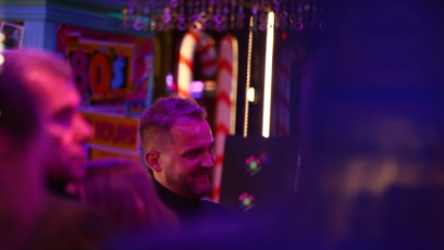 FOTO: Po pohřbu Patrika Hezuckého zavítali jeho přátelé a rodina do baru.