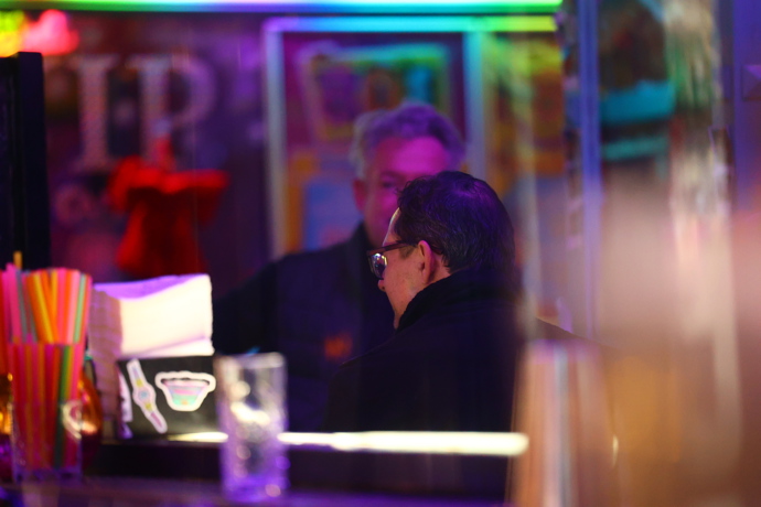 FOTO: Po pohřbu Patrika Hezuckého zavítali jeho přátelé a rodina do baru. – stránka 4