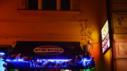 FOTO: Po pohřbu Patrika Hezuckého zavítali jeho přátelé a rodina do baru.