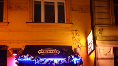 FOTO: Po pohřbu Patrika Hezuckého zavítali jeho přátelé a rodina do baru.