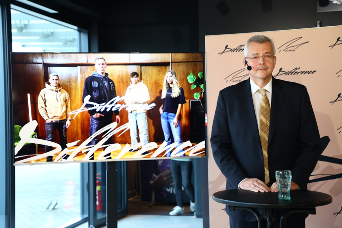 FOTO: Jaroslav Tvrdík je na Provoda pyšný. – stránka 1