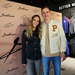 Krásná manželka Lukáše Provoda, Petra, je volejbalistkou. 