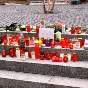 Pietní místo na památku Patrika Hezuckého.