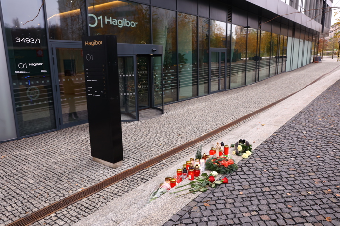 FOTO: Patrik Hezucký – stránka 285