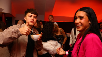 FOTO: Clash 14 v Praze. Vpravo přítelkyně Vladimíra Kadlece.