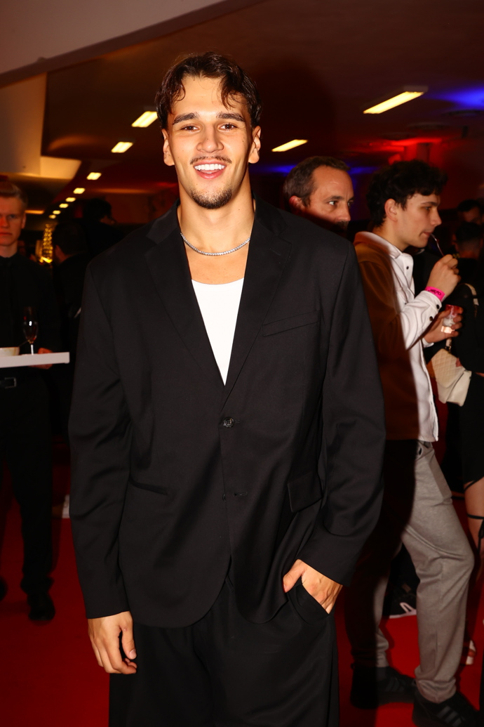 FOTO: Honzi Michálek se usmíval. – stránka 2