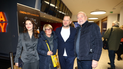 FOTO: Jakub Prachař a Sara Sandeva na premiéře filmu Dream Team.