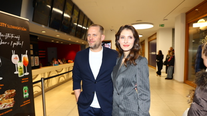FOTO: Jakub Prachař a Sara Sandeva na premiéře filmu Dream Team.