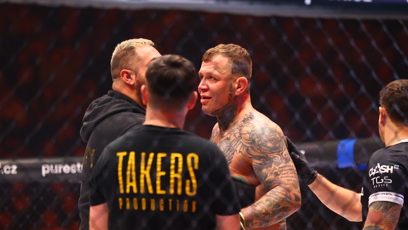 FOTO: Vašek Mikulášek udělal po zápase zmatené gesto.