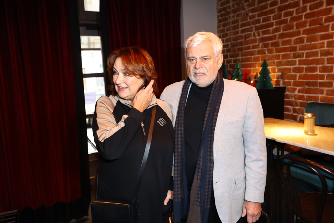 FOTO: Zlata Adamovská a Petr Štěpánek bok po boku na oslavení dalšího rok existence seriálu Ordinace v růžové zahradě 2. – stránka 8