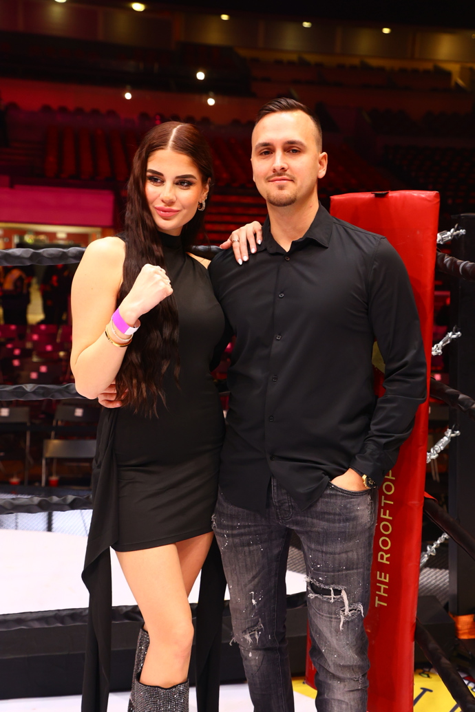 FOTO: Lada Kašparová s partnerem. – stránka 50