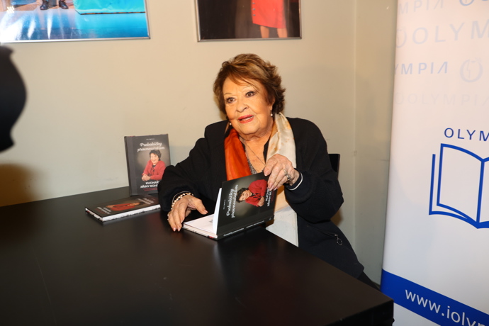 FOTO: Legendární herečka Jiřina Bohdalová. – stránka 44