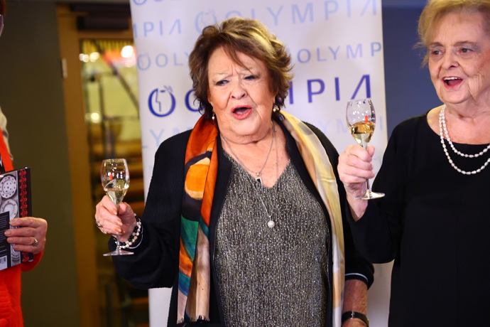 FOTO: Dobrou náladou jen sršela. – stránka 28