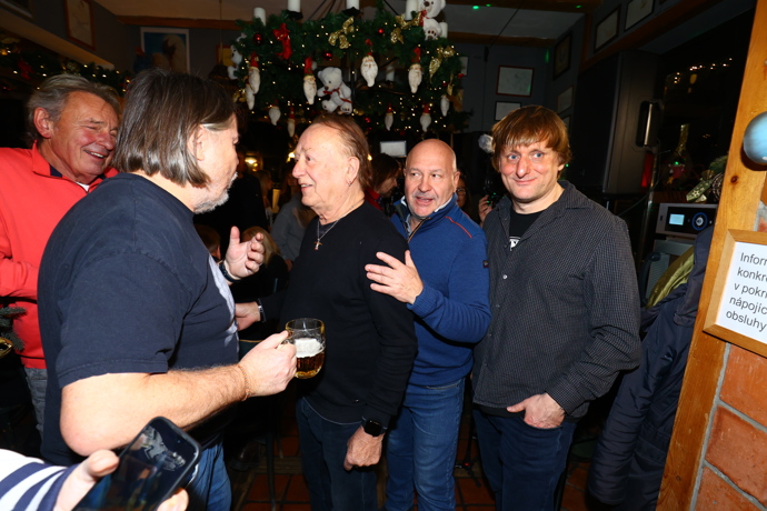 FOTO: Slepičky byli opět přeplněné. – stránka 1