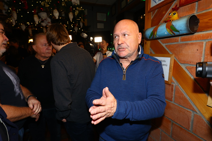 FOTO: Michal Davida byl na roztrhání. – stránka 4