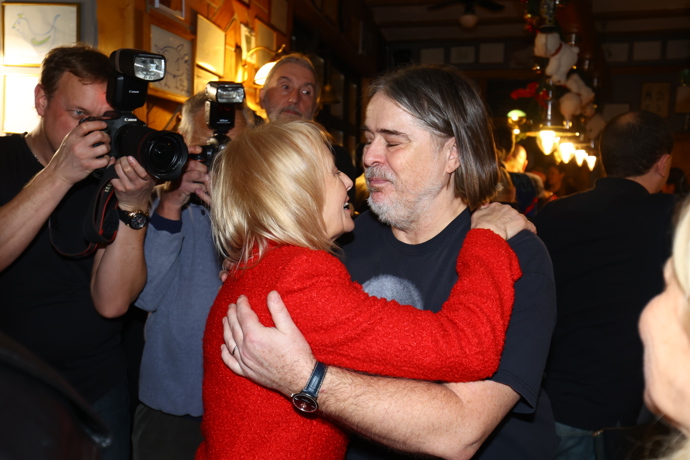 FOTO: Veronika Žilková se obejmula s Oldřichem Lichtenbergem. – stránka 26