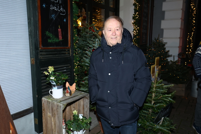 FOTO: Zpěvák Petr Janda. – stránka 85