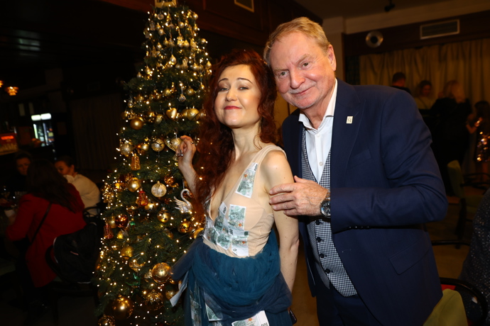 FOTO: Eva Toulová s moderátorem Petrem Jančaříkem.