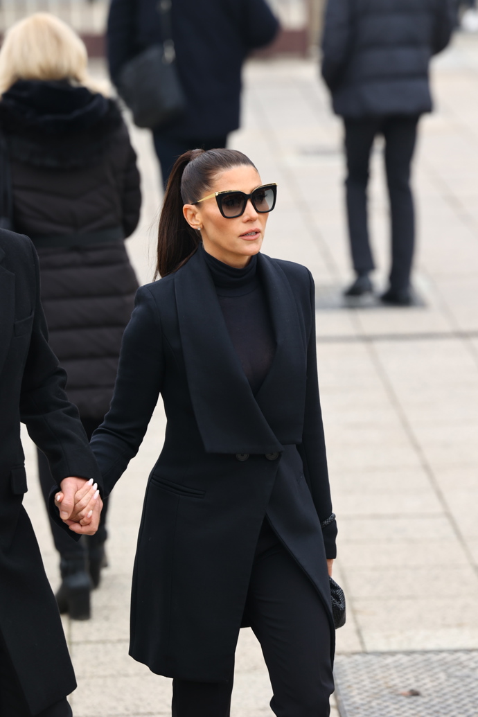 FOTO: Tereza Kerndlová přišla na pohřeb Patrika Hezuckého. – stránka 123