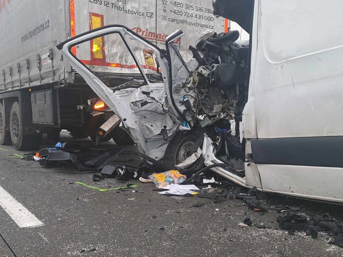 FOTO: Při tragické nehodě zemřel slovenský zpěvák Adam Urban. – stránka 2