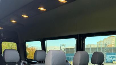 FOTO: Dovnitř se hravě vejde celá kapela.