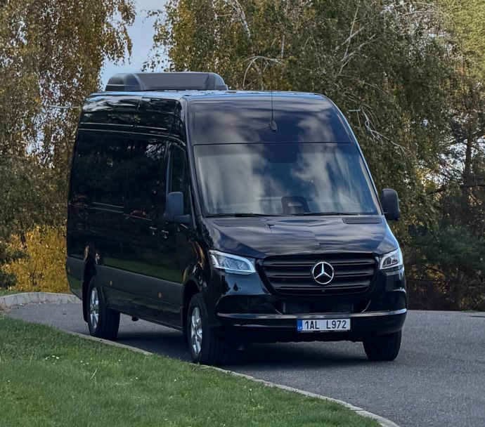 FOTO: Tímto jezdí Laco Déczi a jeho kapela na turné. – stránka 3