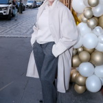 Herečka předvedla, že široké kalhoty si můžete dovolit v jakémkoliv věku.