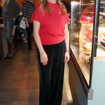 Herečka v poslední době často sahala po sametových kouscích. Kalhoty z tohoto materiálu vynesla i nedávno.