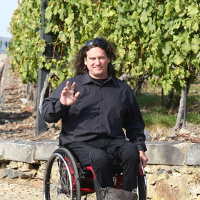 Herec Jan Potměšil se proslavil rolí v pohádce O princezně Jasněnce a létajícím ševci.