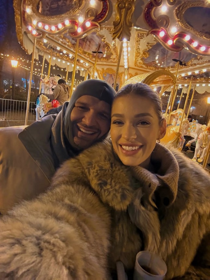 FOTO: Jasmina s Rytmusem na vánočních trzích. – stránka 2