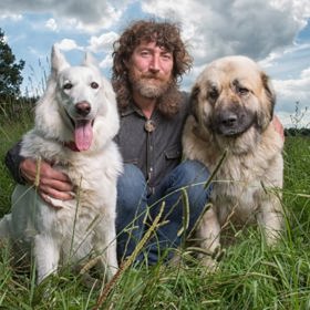 Psí psycholog Rudolf Desenský miluje zvířata nade vše a dává jim přednost před založením rodiny.