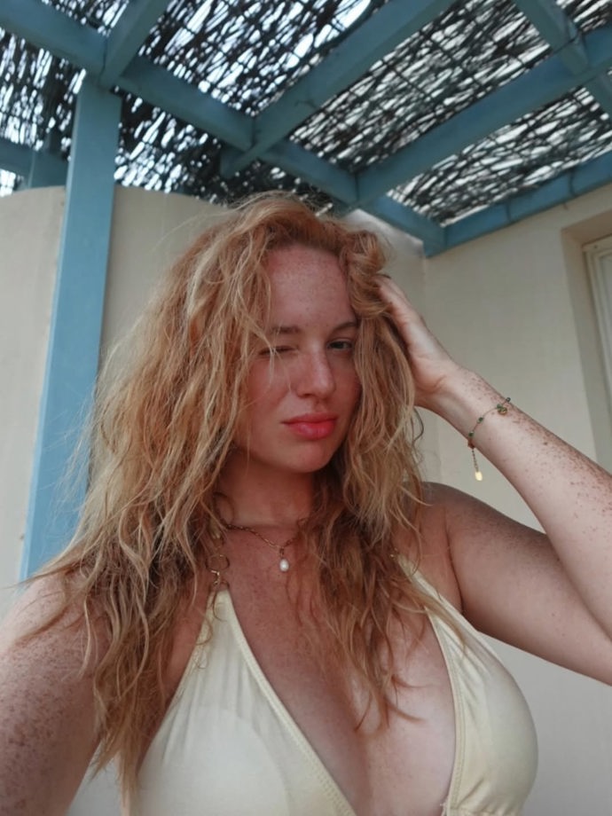 FOTO: Krásku může čekat vysoká pokuta. – stránka 4