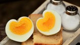 Šéfkuchař přišel na způsob, jak uvařit dokonalé vajíčko. Potřebujete led