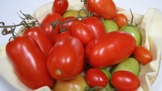 Rajčata mají nízký glykemický index a kalorické hodnoty.