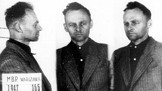 Po válce - 8. května 1947 - byl Pilecki zatčen ministerstvem veřejné bezpečnosti a byl obviněn z nelegálního překročení státní hranice, používání padělaných dokumentů, vyhýbání se službě v armádě, přechovávání nelegálních zbraní, špionáže pro generála Anderse, špionáže pro "zahraniční imperialismus" a přípravy atentátu na několik představitelů ministerstva veřejné bezpečnosti.