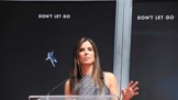 Sandra Bullock: Její máma z ní chtěla mít svou kopii. Ona ale radši instalovala záchody