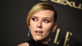 Scarlett Johansson: Nejkrásnější a nejdražší herečka světa vyměnila herce a zpěváky za komika. Jaké je její třetí manželství?