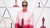 Módní výstřelky na Oscarech 2021: 3 nejbizarnější počiny, které se vážně nepovedly