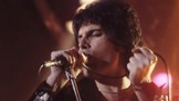 Poslední chvíle Freddieho Mercuryho: Nemohl jíst, pít ani vstát z postele. AIDS tajil před fanoušky až do smrti