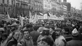 32 let od sametové revoluce: Jak na 17. listopad, protesty a pendreky vzpomínají přímí účastníci?