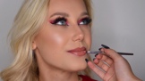 Exkluzivní make-up tutoriál: Vyzkoušeli jsme extravagantní líčení pro speciální příležitost. Jak na něj?