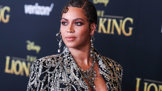 Fanouškům Beyoncé vypadávají oči z důlků: Zpěvačka se svlékla téměř donaha kvůli novému albu
