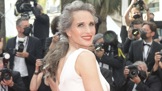 Tajemství krásy Andie MacDowell (64): Nevychází ven bez SPF 50 a v životě by nešla spát bez odlíčení