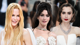 Vlasová policie Honzy Kořínka z Met Gala: Anne Hathaway ve stylu Brigitte Bardot a nepovedená ofinka Lizzo