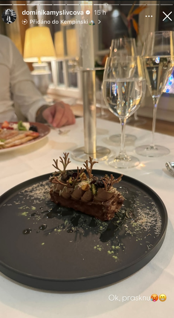 FOTO: Dominika Myslivcová si užívá romantiku po boku pana neznámého. – stránka 28