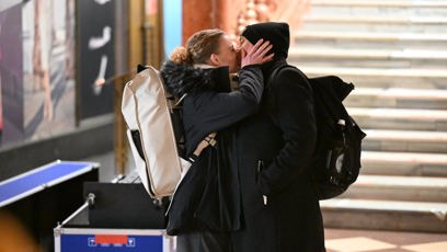 FOTO: Robert Mikluš s partnerkou předvedli vášnivý polibek.