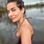 Bez líčení se také pravidelně otužuje. 