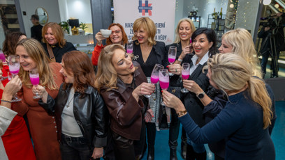 FOTO: Hana Kynychová pokřtila svou novou řadu čajů a kolagenu.