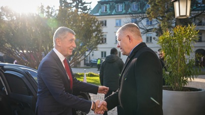 FOTO: Andrej Babiš se na Slovensku setkal s Robertem Ficem.