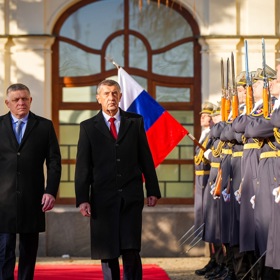 Soustředí se především na svou práci.